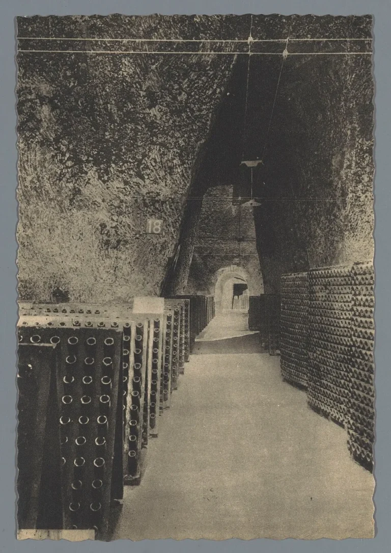 Enfilade de crayères gallo-romaines sous Reims
